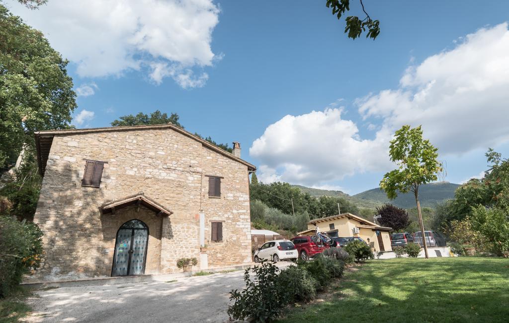 B&B Cantico Delle Creature Assisi Exterior photo
